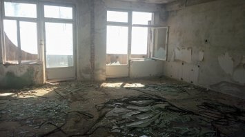В недостроенном санатории с первой фоты пару месяцев назад