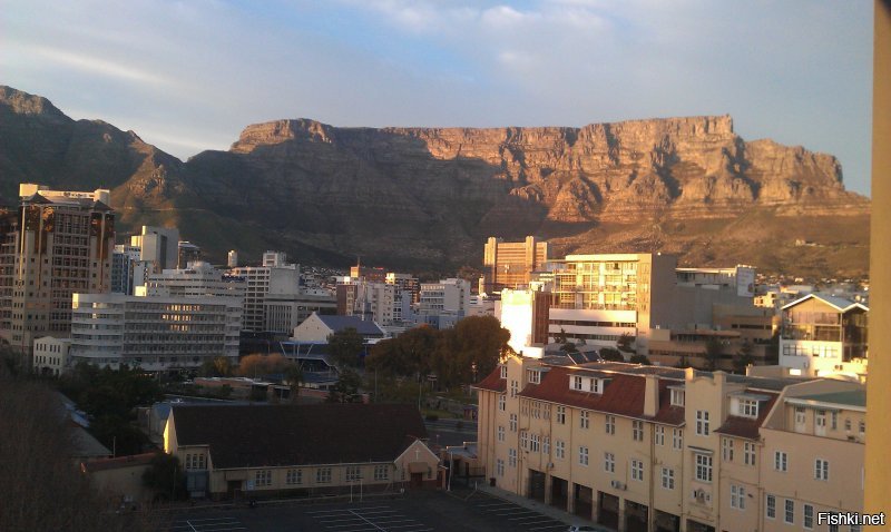 Кейптаун. Вид на столовую гору. 5 этаж.