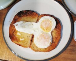 А этот завтрак как бы намекает....