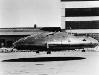 Летающая тарелка. 
VZ-9-AV Avrocar   летательный аппарат вертикального взлёта и посадки Разработка летательного аппарата началась в 1952 году в Канаде, закончен в 1959 году, а уже в 1961 году проект был закрыт, как официально заявлено в связи с невозможностью «тарелки» оторваться от земли выше 1,5 метров. Всего было построено два аппарата «Аврокар»

Боинг Б-52 «Стратофортресс»   американский тяжёлый стратегический бомбардировщик- второго поколения Боинг, стоящий на вооружении ВВС ВС США с 1955 года

«Стипа-Капрони»   «туннельный» самолет

Первый полет самолета Stipa, оборудованного двигателем Gipsy III мощностью 120 л.с., состоялся 7 октября 1932 года

В 1932 г. самолет успешно летал, после чего авторские права на него были проданы во Францию. Трудности последовавшего затем военного времени не позволили продолжить столь необычный эксперимент