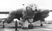 Экспериментальный самолет Vought V-173   Летающий блин   один из первых аппаратов вертикального/укороченного взлета и посадки:

В 1940-х годах американский инженер Чарльз Циммерман создал самолет уникальной аэродинамической схемы, который до сих пор продолжает удивлять не только своим необычным видом, но и летными характеристиками.

oeing Vertol VZ-2   первый в мире летательный аппарат, использующий концепцию поворотного крыла, с вертикальным/укороченным взлетом и посадкой

Первый полет с вертикальным взлетом и зависанием в воздухе был совершен VZ-2 летом 1957 года. После серии успешных испытаний VZ-2 был передан в исследовательский центр NASA в начале 60-х.

Проект НАСА «М2-F1», предназначенный в качестве капсулы для приземления астронавтов, получил прозвище «летающая ванна»

Первый полет этого бескрылого летательного аппарата состоялся 16 августа 1963 года, а ровно через три года в тот же день, состоялся последний.

ВВА-14 советско-итальянского конструктора Роберта Бартини

Настоящее воздушное чудовище с вертикальным взлетом и посадкой, амфибия, экранолет, а также весьма внушительной грузоподъемностью. Жаль, но проект оказался чересчур амбициозным: лишь один из двух произведенных экземпляров сохранился до сих пор и доживает свой век в авиационном музее в подмосковном Монино.