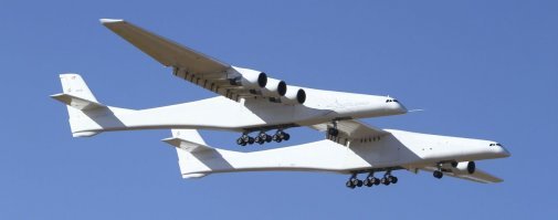 самолёт системы stratolaunch для запуска космических ракет.