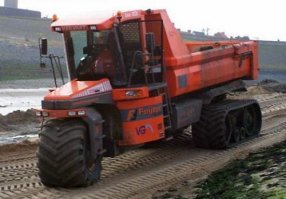 Сейчас снова интерес к полугусеничным аппаратам появляется, т.к. по сравнению с колёсной техникой полугусеничный автомобиль может иметь более высокую проходимость, а в сравнении гусеничными машинами- более высокие скорости движения благодаря  повороту при помощи управляемых колёс. Так же передние колёса легко дополняются лыжами для движению по снегу.