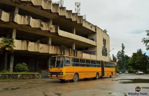 . Он же   последний 283.00, находящийся в эксплуатации во всём мире в принципе. 

Источник:  © Fishki.net
По Гагре такой же гоняет.