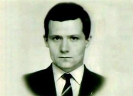 Не...ну был такой пример с Шевкуненко. После карьеры актера подался в банду. И смотрящим вроде не был, но говорят авторитетом пользовался.