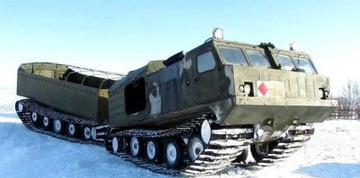 Идея не нова. Советский Витязь ДТ-10 (двухзвенная компоновка). Только на гусеницах.