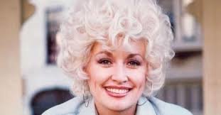 Какая-то левая тётка у ТС. Настоящая Долли Партон: