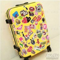 Отврат, сейчас какая-то мода пошла, наколки сделаны вообще без стиля какого-то, как клоуны