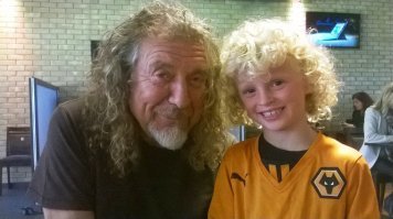 Роберт Плант сейчас...