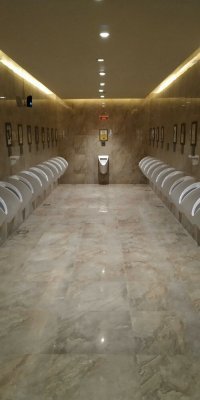 Е@ать-копать, светильники висят... Что за рукожопы такое делали?