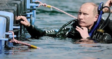 У берегов США перевернулось перевозившее автомобили грузовое судно