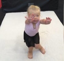 По-моему писять хочет?