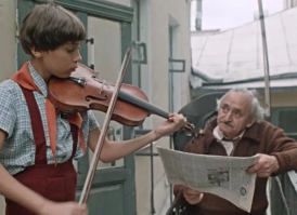 - Сара, в доме немцы есть?
- Нет...
- А кому таки мстит этот мальчик?