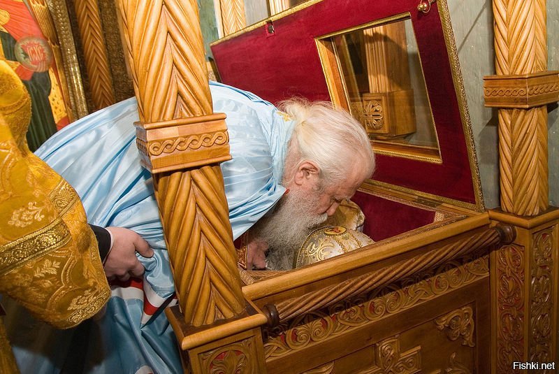 Россия.Трупопоклонничество.