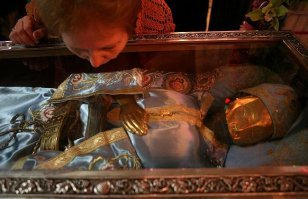Россия.Трупопоклонничество.