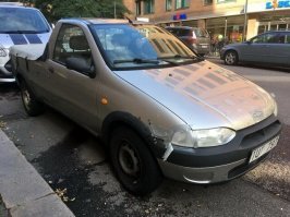 Это не самоделка, такие машины выпускались с 1996 года под названием Fiat Strada...Правда как они назывались под маркой Chevrolet не вспомню....