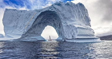 Во Владивосток прибыл самый большой в истории России круизный лайнер