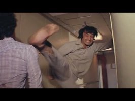 Российские моряки в Приморье спасли иностранца, дрейфовавшего на пенопласте