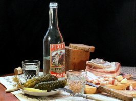 Илья, как тебе такое?
Холодненькая, да с закусоном. 
Мммм...   Ляпота. 

Как же приятно пить алкоголь..