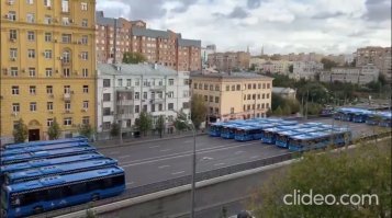 Очередной прорыв... из 21 века в средневековое мракобесие. 

Но не стоит осуждать Питер, в Москве оленевод провёл парад коммунальной техники. Впереди гнали пленных должников по ЖКХ, а сзади поливальные машины, ещё и автобусы были. Парад проходил под девизом - нищебродам не место в нашем стойбище.  Самое интересное, исков о причинённом обывателям ущербе не было.