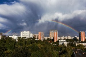 Радугу увидят лишь те, кто пережил дождь. Но пережить дождь можно и в помещении. ;)