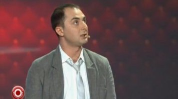 ...рояль она...