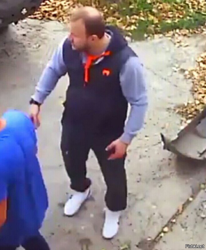 Это не пионерский галстук и не значек!