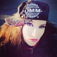 Моя тоже в рыжий цвет красилась, ей это идёт. Хотя, её родные чёрные волосы более прекрасно смотрятся, ибо лучше контрастируют с мраморно-белой кожей. Вот, фотка, где она покрашена: