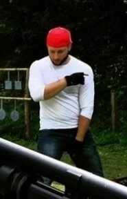 перекрестился человек