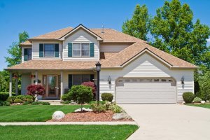 Вот так должна жить отдельная семья! А теперь сравните с 70%, как написали выше. Разница- не пропасть, а целая вселенная. Господи, какой кошмар я сейчас прочитал. Еще так написано остро, с юмором и душой, прямо предстпвил себе весь этот ад, чистилище, называйте как хотите. Больше у меня нет слов...