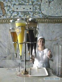 Я в детстве его очень любил. Помню, он вот в таких емкостях в магазинах был.