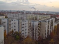 Ну Германия тут как бы попала после раздела на сферы влияния. Так где правил СССР, жители не имели таких возможностей как на западной части, что и влияет на уровень жизни по сей день. Квартира в восточном Берлине на порядок дешевле чем в западной части.