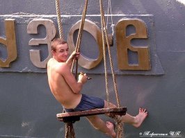 Жалко старичка, срочники растащили на метал все, что было не приварено намертво.