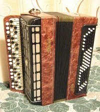 Почему пишут, что выход запасный, а не запасной?