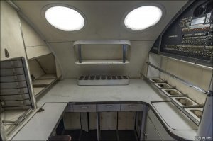 "А готовили еду на специально оборудованной на борту лайнера кухне, которая была обставлена дубовой мебелью."(С)
Источник:  © Fishki.net
ага, и "дубовая мебель" и штат поваров-клоунов из сериала "кухня" с кондитером-пидоргом 
-найди "дубовую мебель" на фото кухни и буфета ТУ-114
.."А уже в Ту-144 появились и первые спальные места...."(С)
этот высер вообще дно пробил. 
-как блть,в свехрхзвуковом самолете спальные места появились?
в гугле забанили что ле? лови схему салона  Ту-144