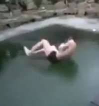 Ай как стукнулся! Надо холодное приложить...