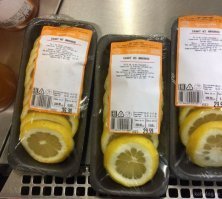 Норм же тема. Пофиг на название. Взял маленький коньячок, шоколадку, этот лимон и в осенний парк и норм))