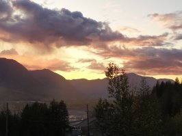 Внесу свою лепту в прекрасное ) сейчас тут