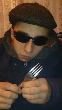 "Не бойся ножа, бойся вилки-один удар и четыре дырки"