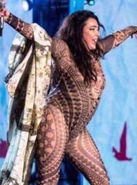 Лолита их всех переплюнула.