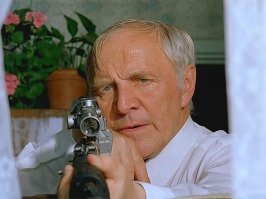 Пусть радуются, что до них пока не добрался какой-нибудь дед, да еще и не с тростью...