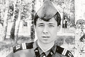 Дети, не путайте сценический образ со всем остальным.