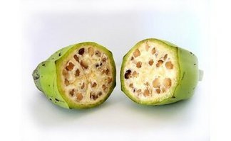 Те бананы ,что мы едим вполне столовых сортов.
Кормовой сорт (на втором фото) гораздо скромнее и по вкусу и по внешнему виду.