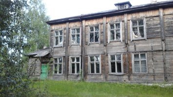 Школа в п.Гимолы, работала до 2007.
