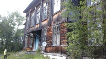 Школа в п.Гимолы, работала до 2007.