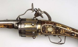 Вы недооцениваете наших предков :) На фото револьвер (!) Георга Райшвайна, 1597 г.в.