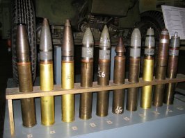 Потму что такие были у немцев! Правда это скорее всего это 76мм выстрел от советского орудия Ф 22 или ЗИС 3