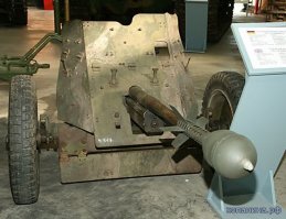 похоже на надколиберный снаряд к немецкой противотанковой пушке, только без хвостовой части. Возможно какая то советская разработка. Ничего похожего пока не нашел ). А какие размеры снаряда? Может быть и подкалиберный снаряд от пушки