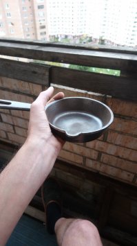 молодцы... я тоже люблю в правильную стезю руки приложить... вот реанимация чугунной сковородки, лежала на балконе больше 20 лет