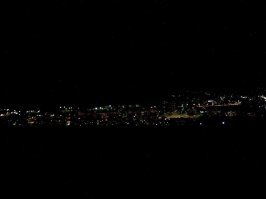 Был в Мурманске один раз, как раз в конце декабря. Видел таким)))